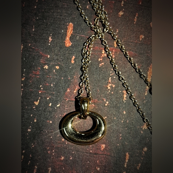 Gold Tone Pendant and Chain - Picture 3 of 3